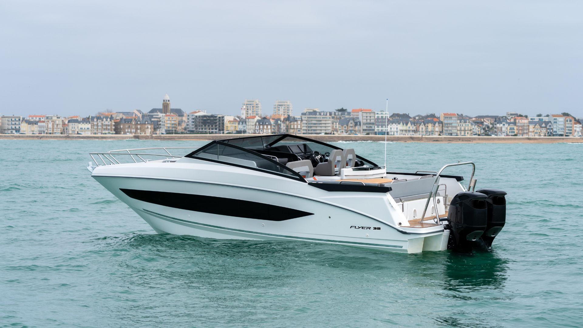 Flyer 10 on Water
