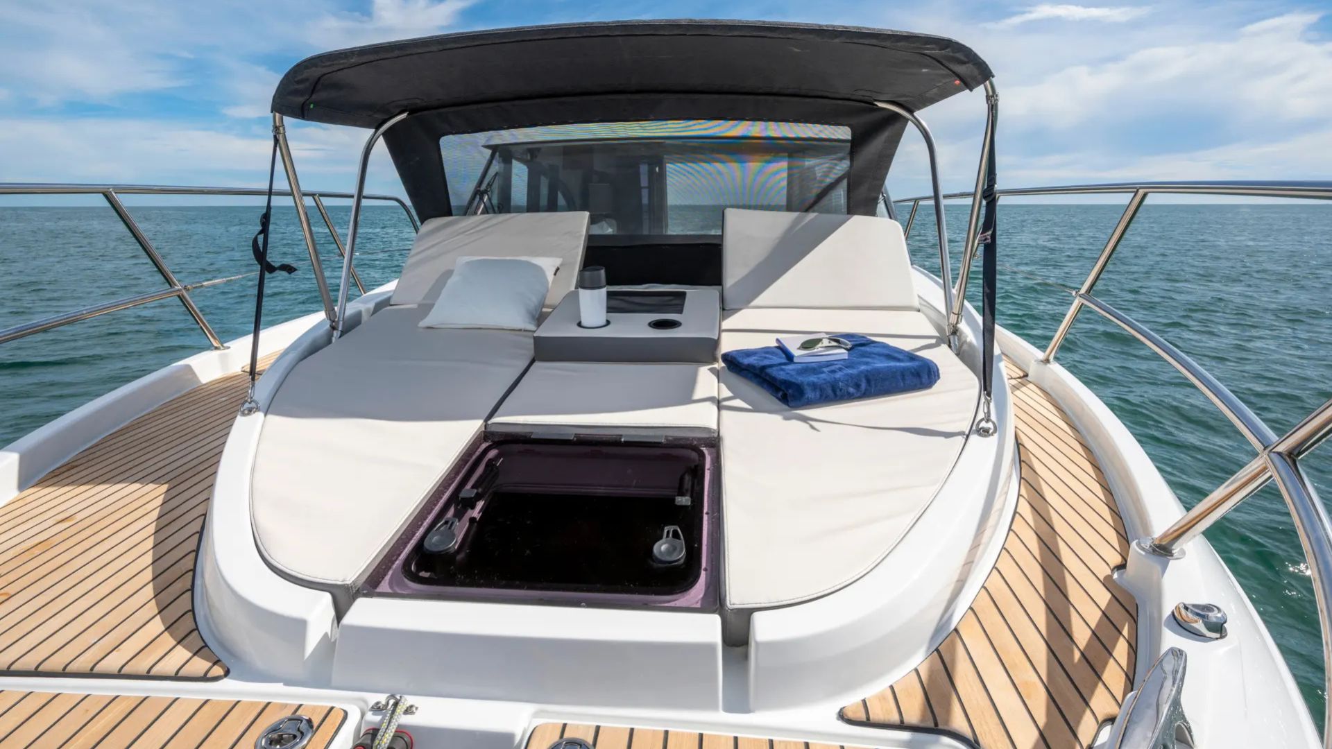 Beneteau Antares 11 Coupe Sunpad