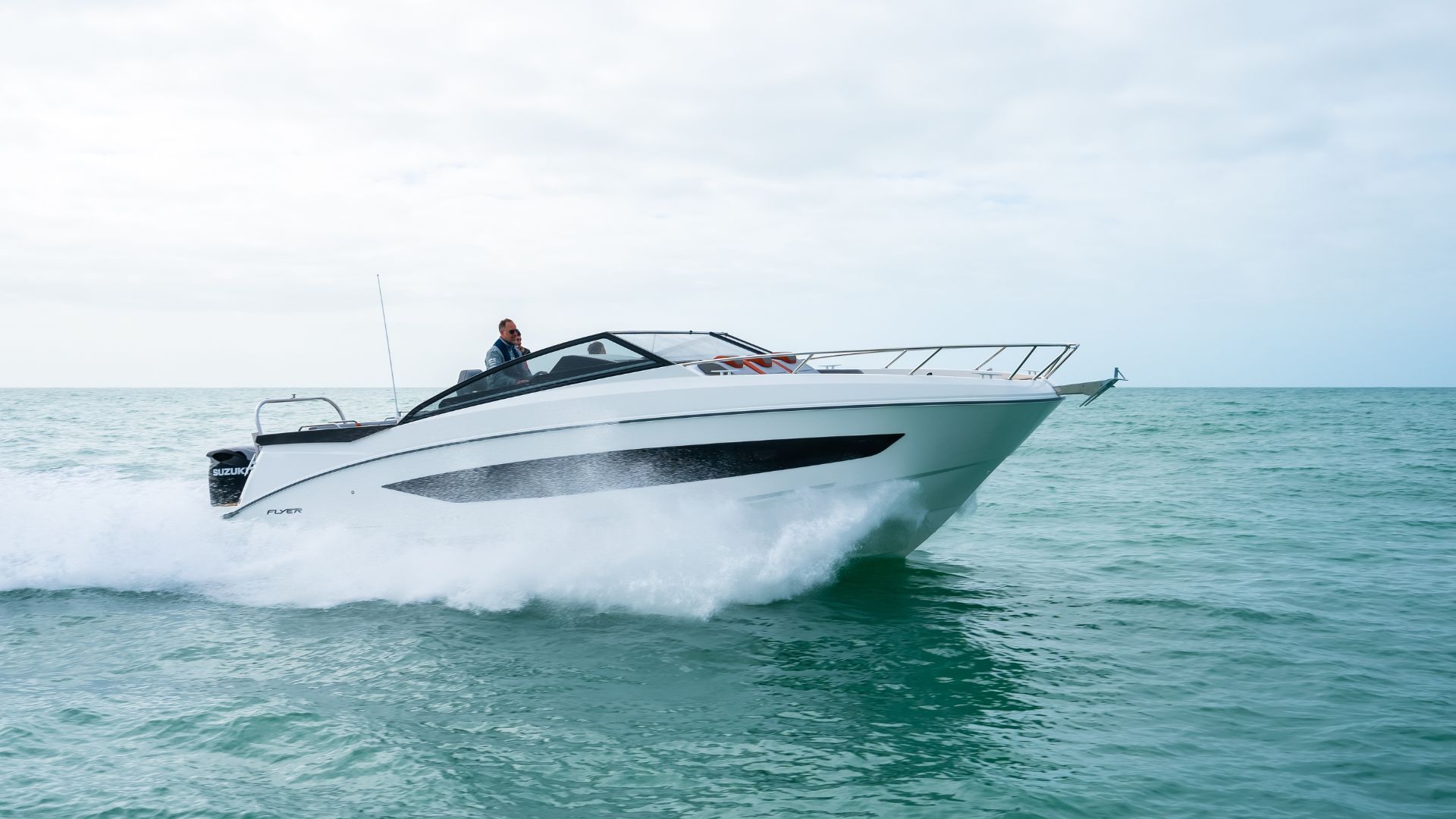 Beneteau Flyer 10 at speed