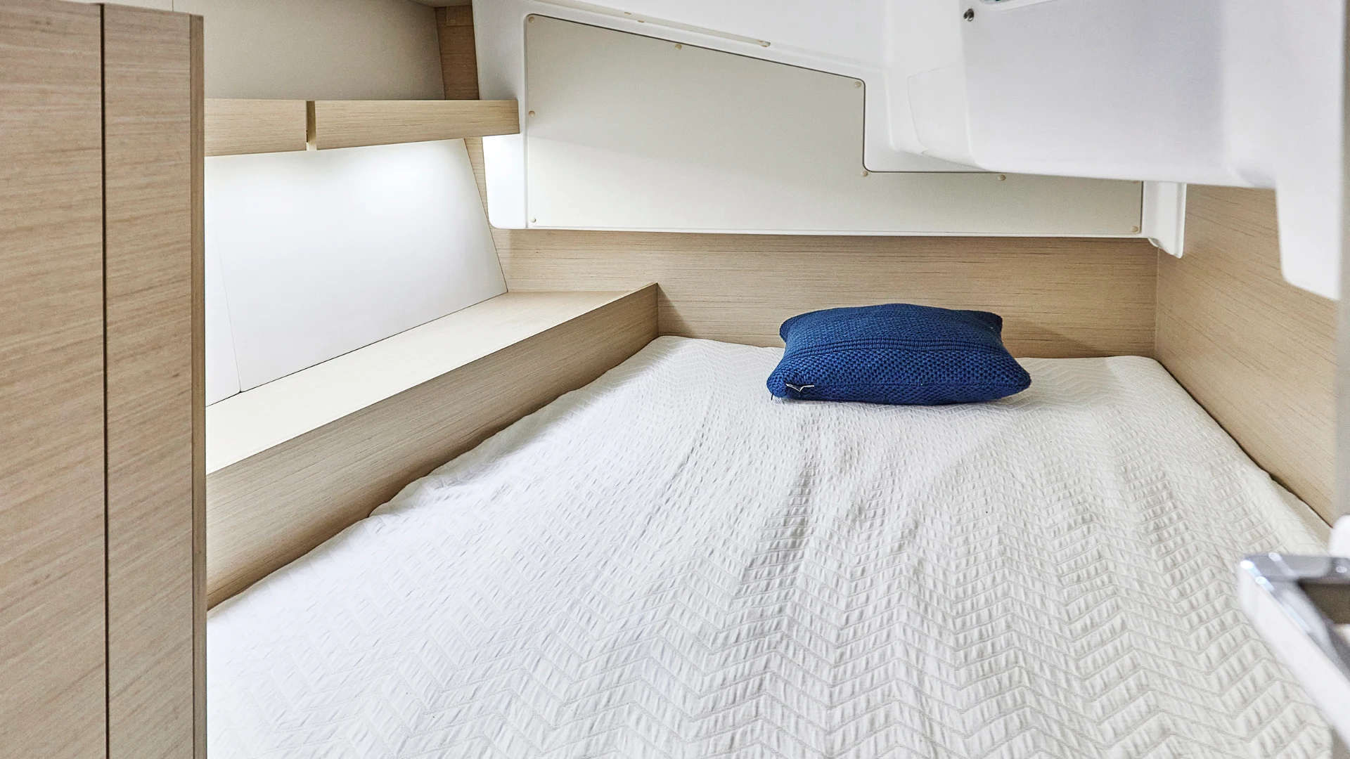 Beneteau Oceanis 34.1 – Must Have Options - 12