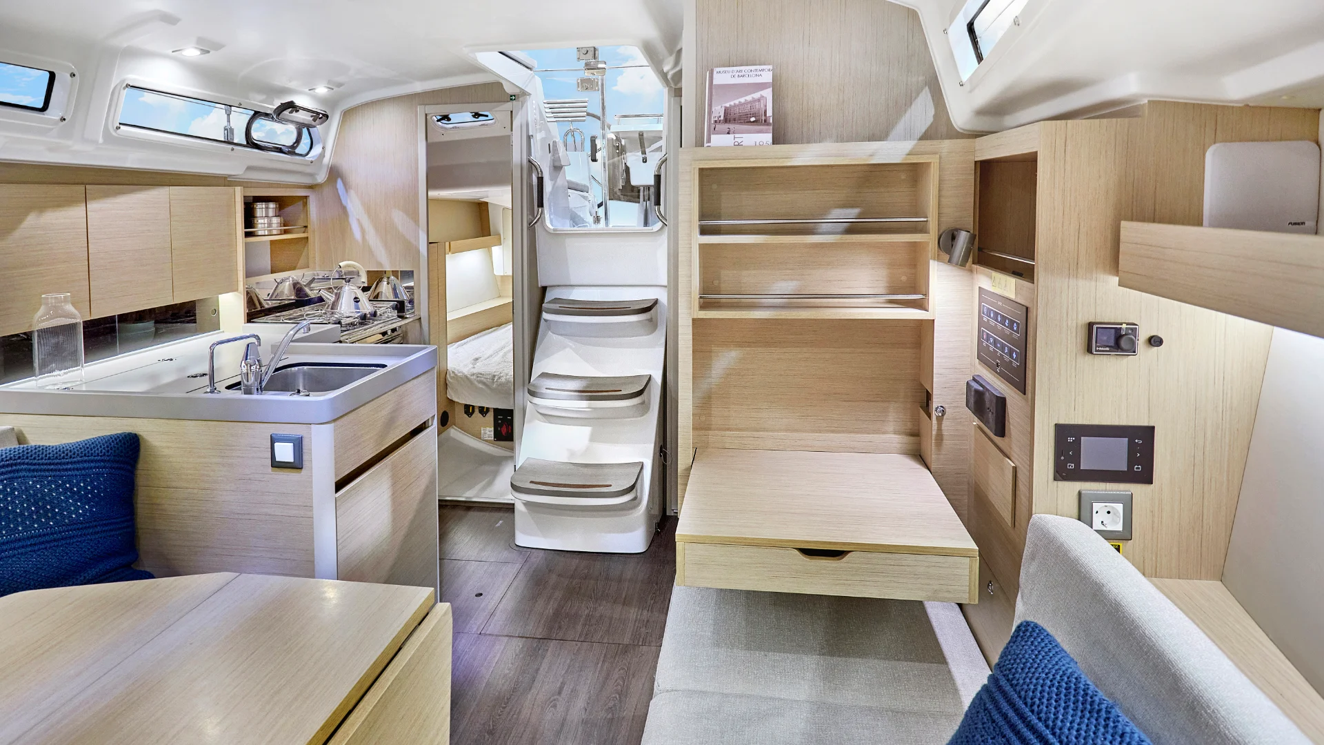 Beneteau Oceanis 34.1 – Must Have Options - 10