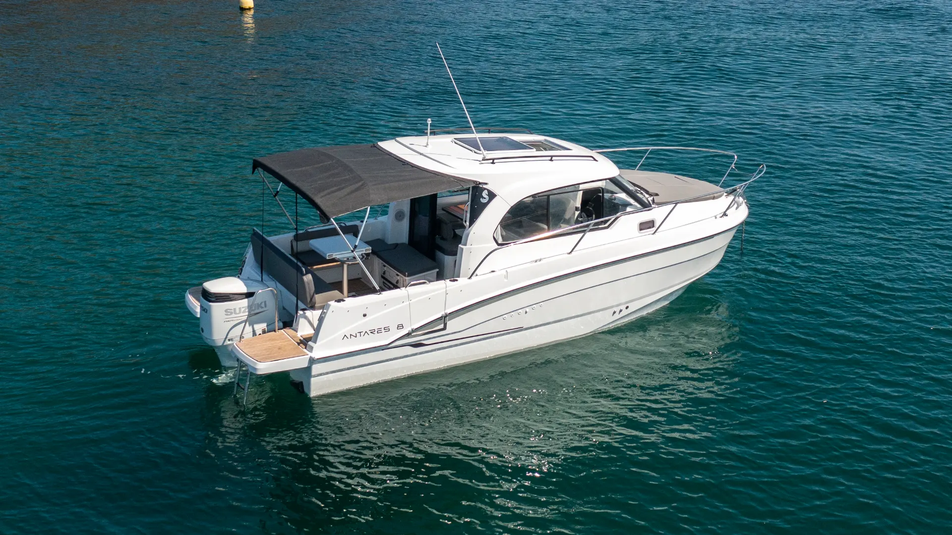 Beneteau Antares 8 – Must have options - 7