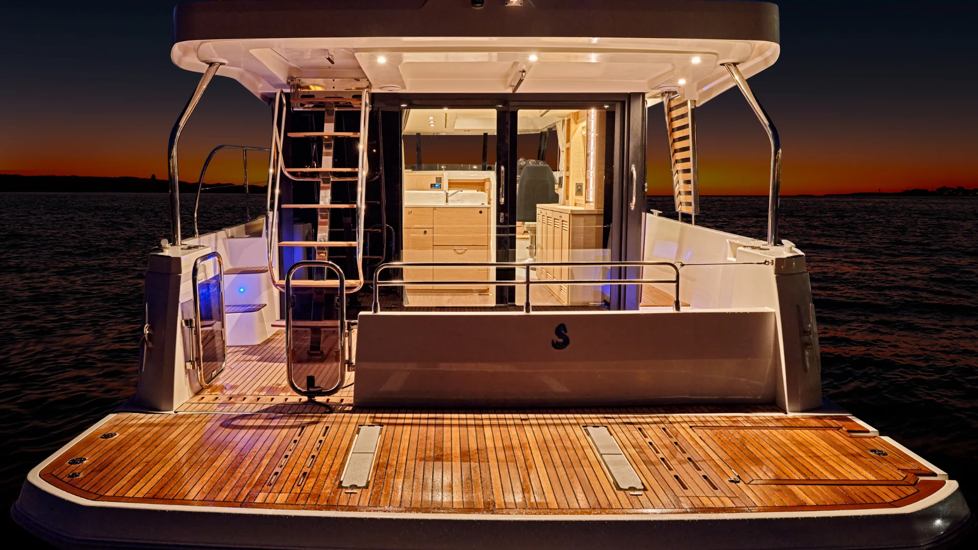 Swift Trawler 48 Cockpit