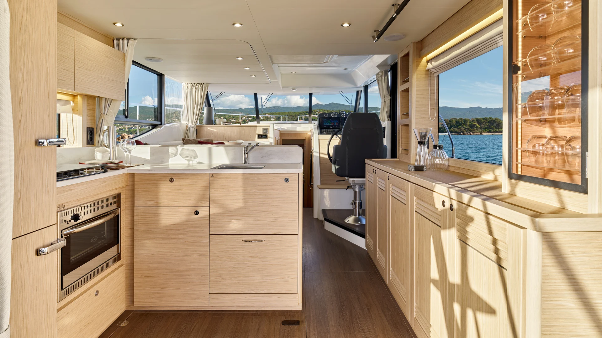 Swift Trawler 48 Saloon Galley