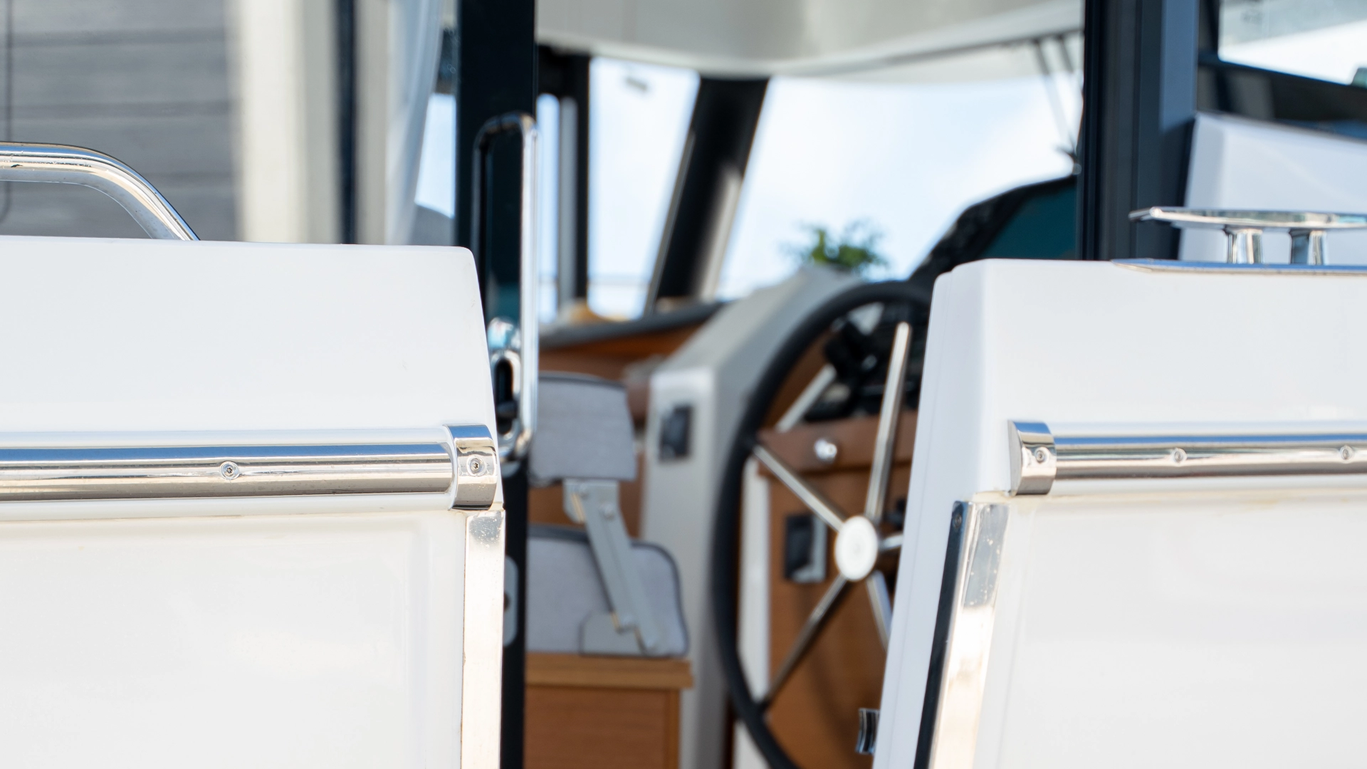 Beneteau Swift Trawler 37 Fly – Must Have Options - 8