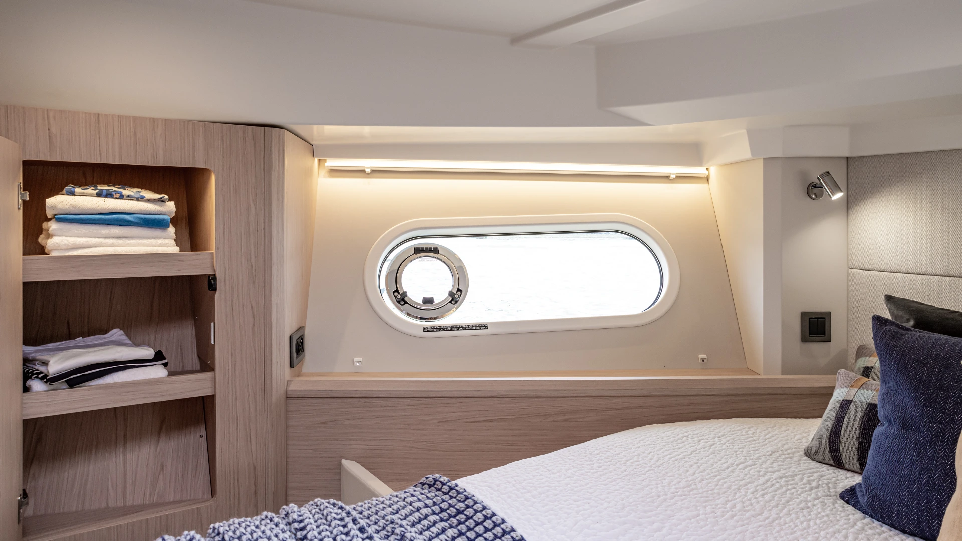 Beneteau Swift Trawler 41 Sedan – SPECIAL OFFER - 16