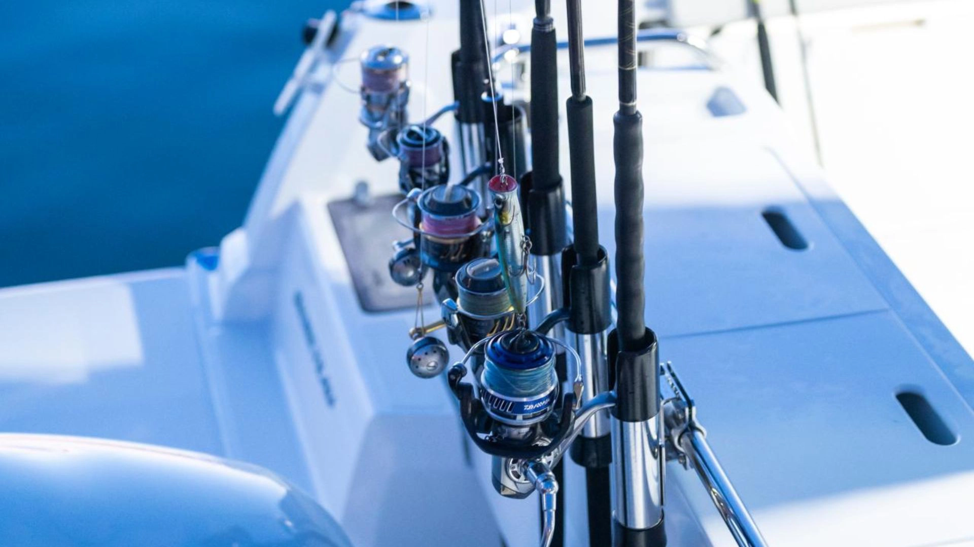 Beneteau Antares 8 Fishing - 17