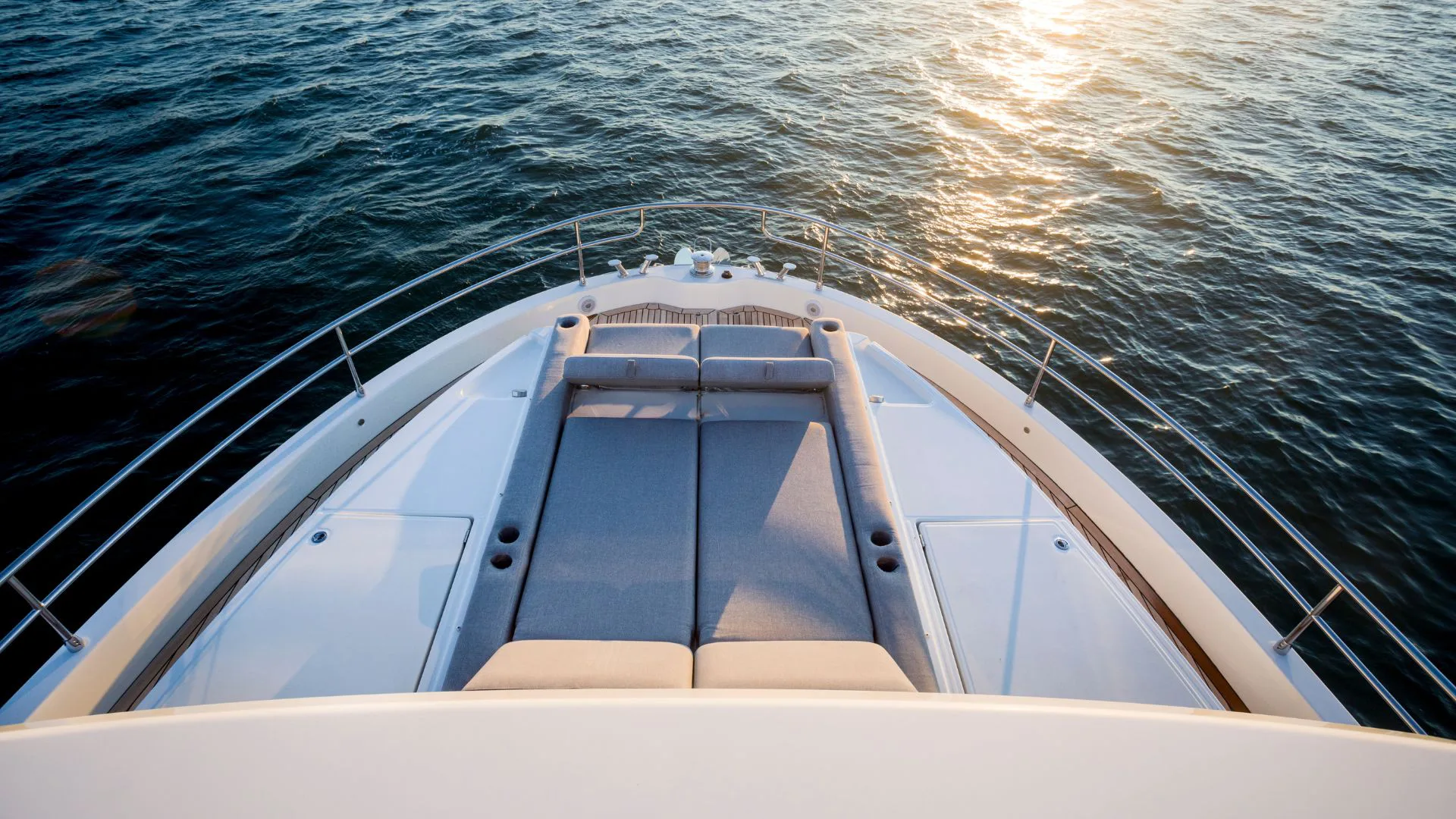 Grand Trawler 63 Sunpad