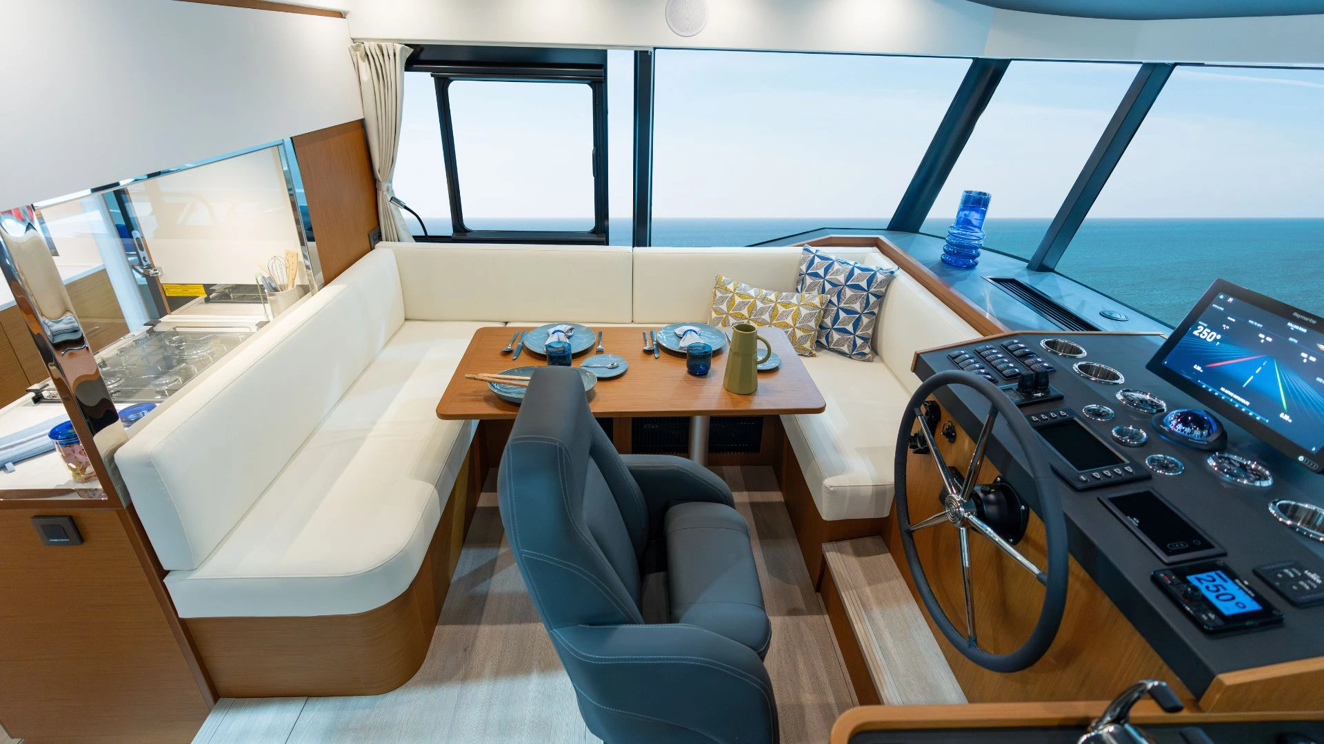 Beneteau Swift Trawler 54 Saloon