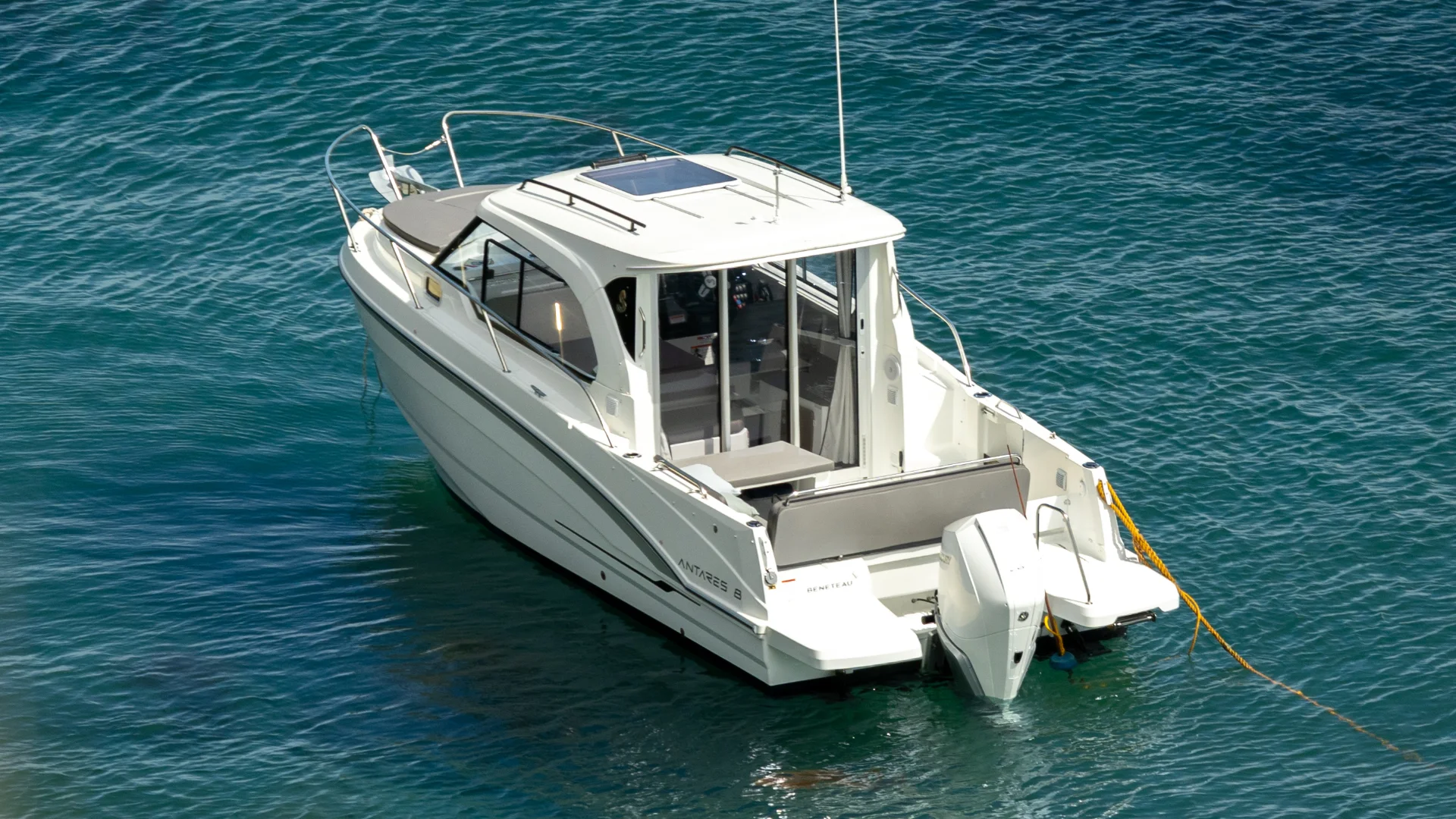 Beneteau Antares 8 – Must have options - 10