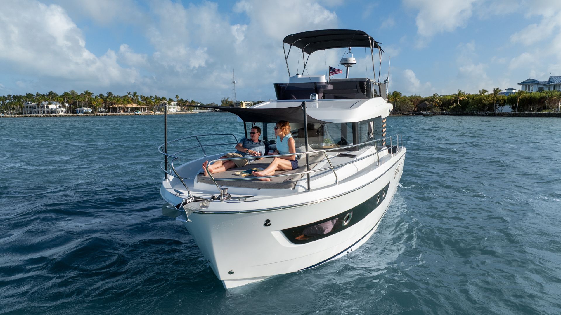 Beneteau Swift Trawler 37 Fly on water