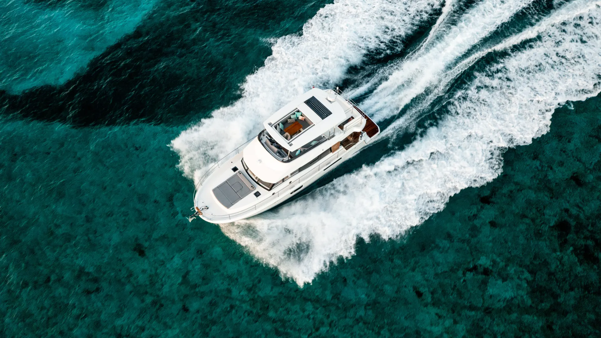Beneteau Swift Trawler 48 at sea