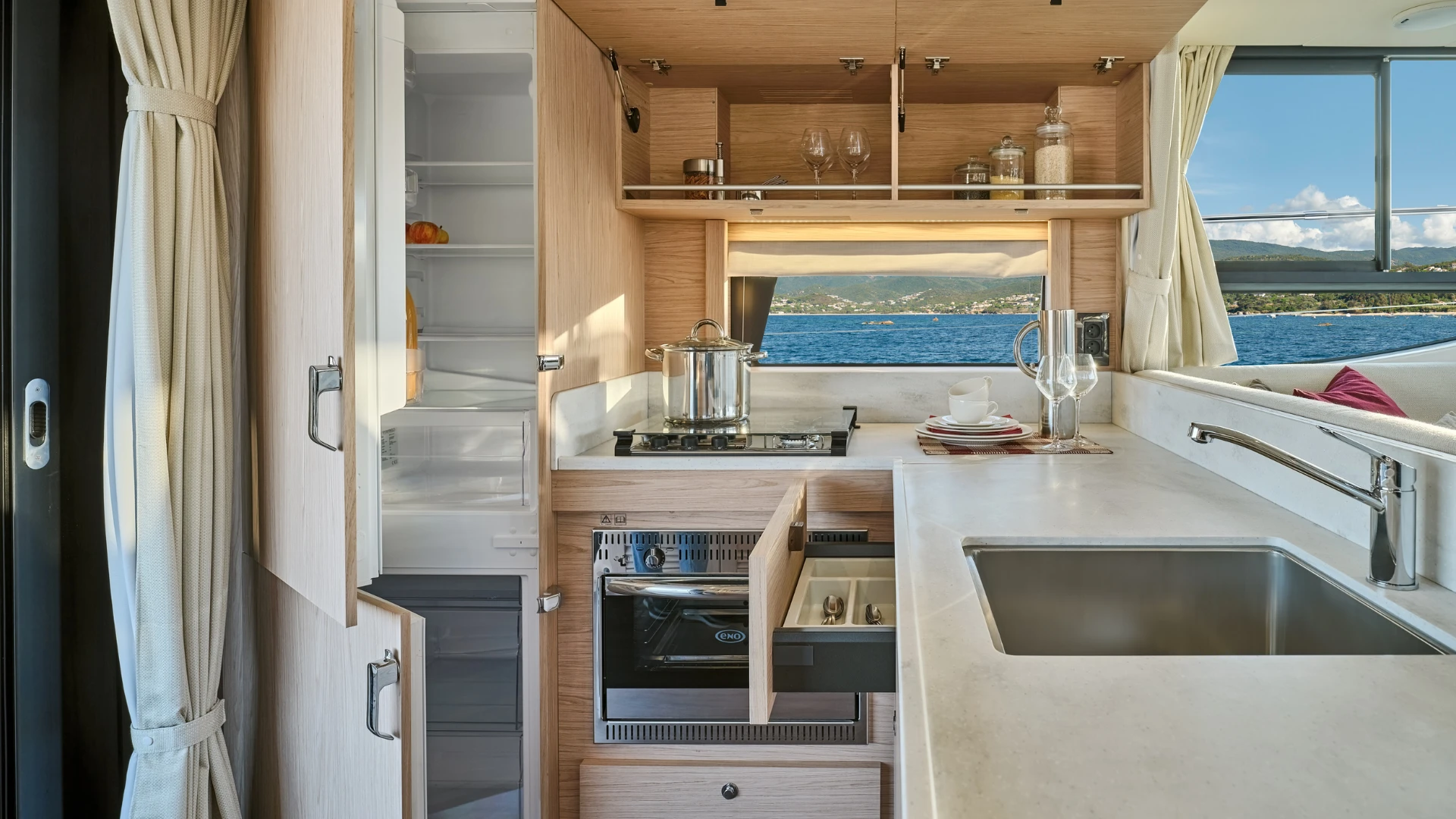 Swift Trawler 48 Galley Oven
