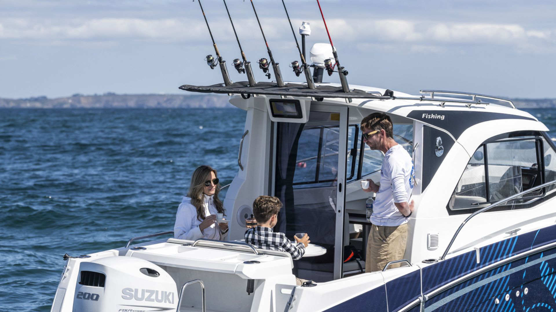 Beneteau Antares 7 Fishing - 4