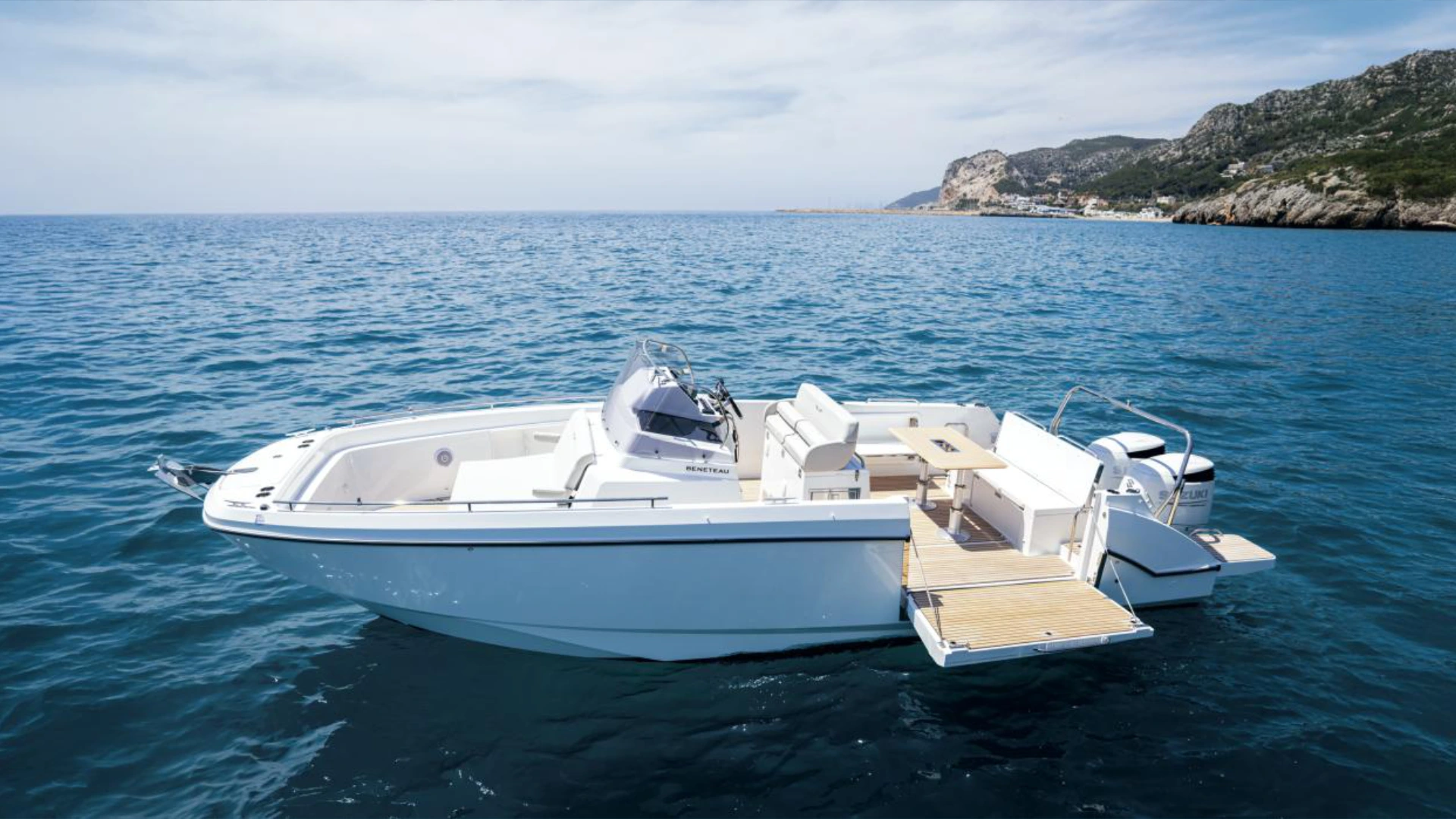 Flyer 9 Spacedeck On Water