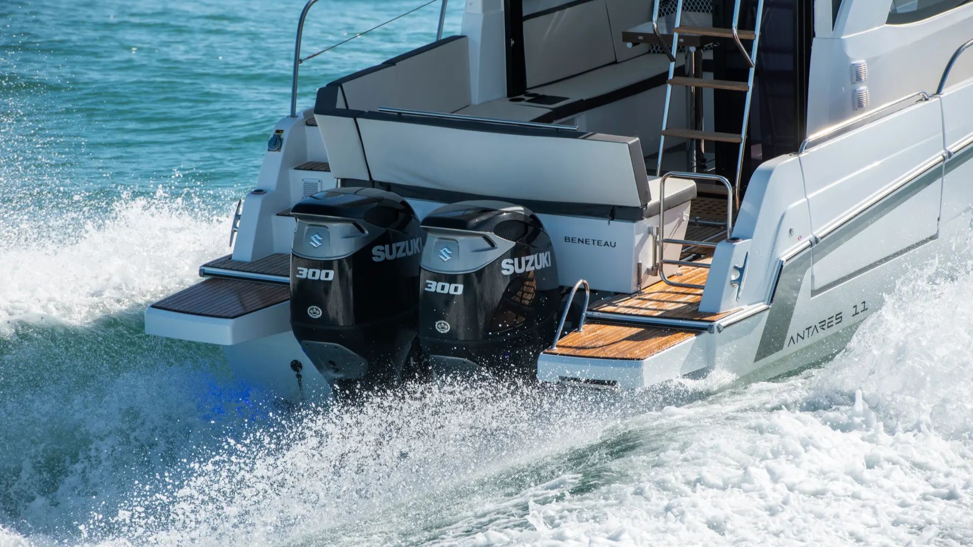 Beneteau Antares 11 Fly at Speed - View from Rear