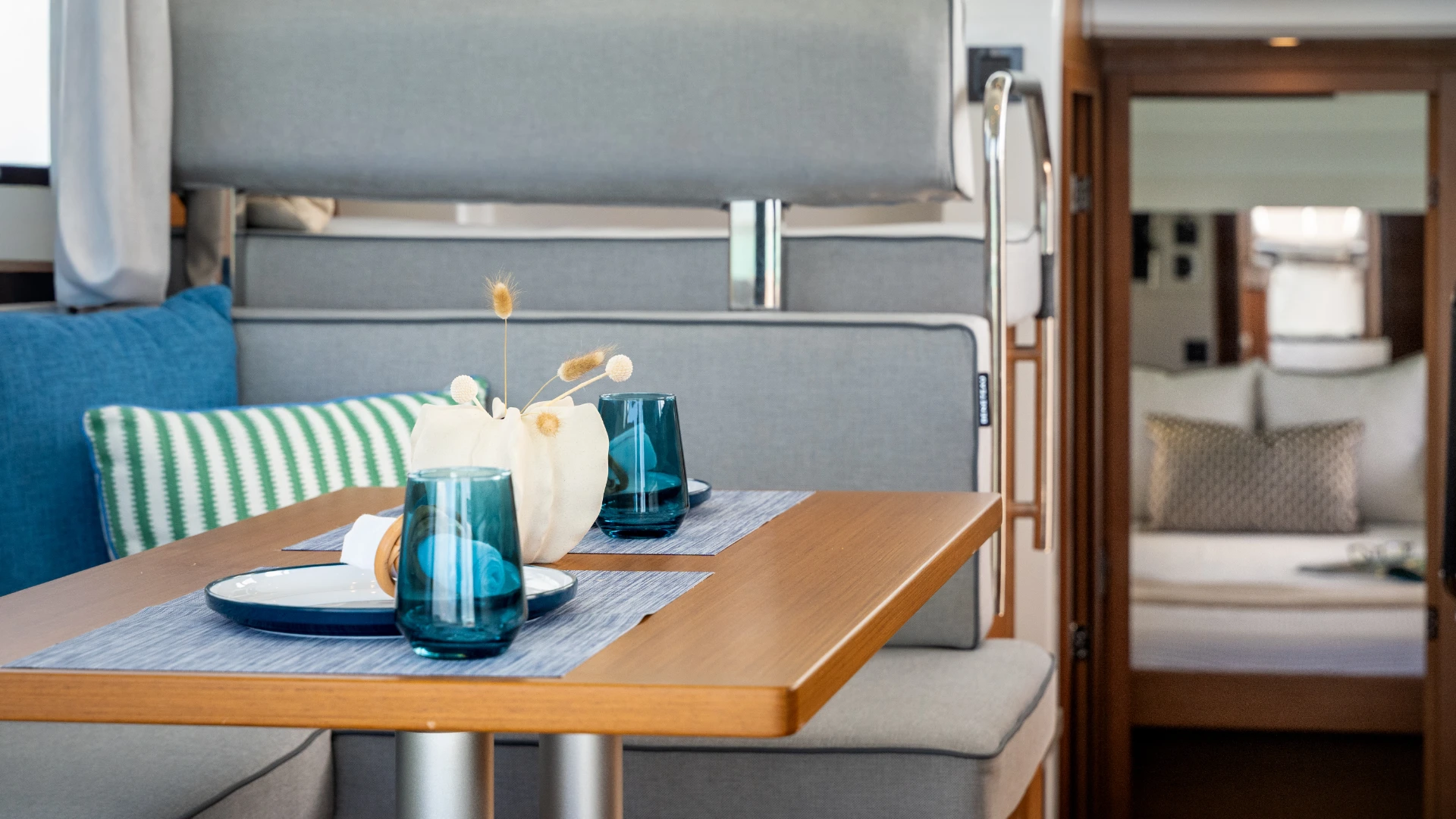 Beneteau Swift Trawler 37 Fly – Must Have Options - 18