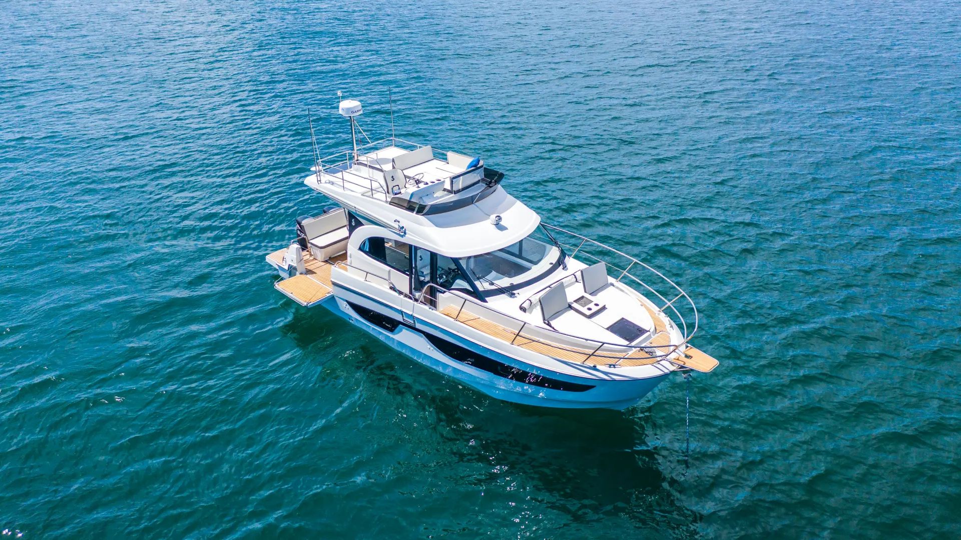Beneteau Antares 11 Fly on Water
