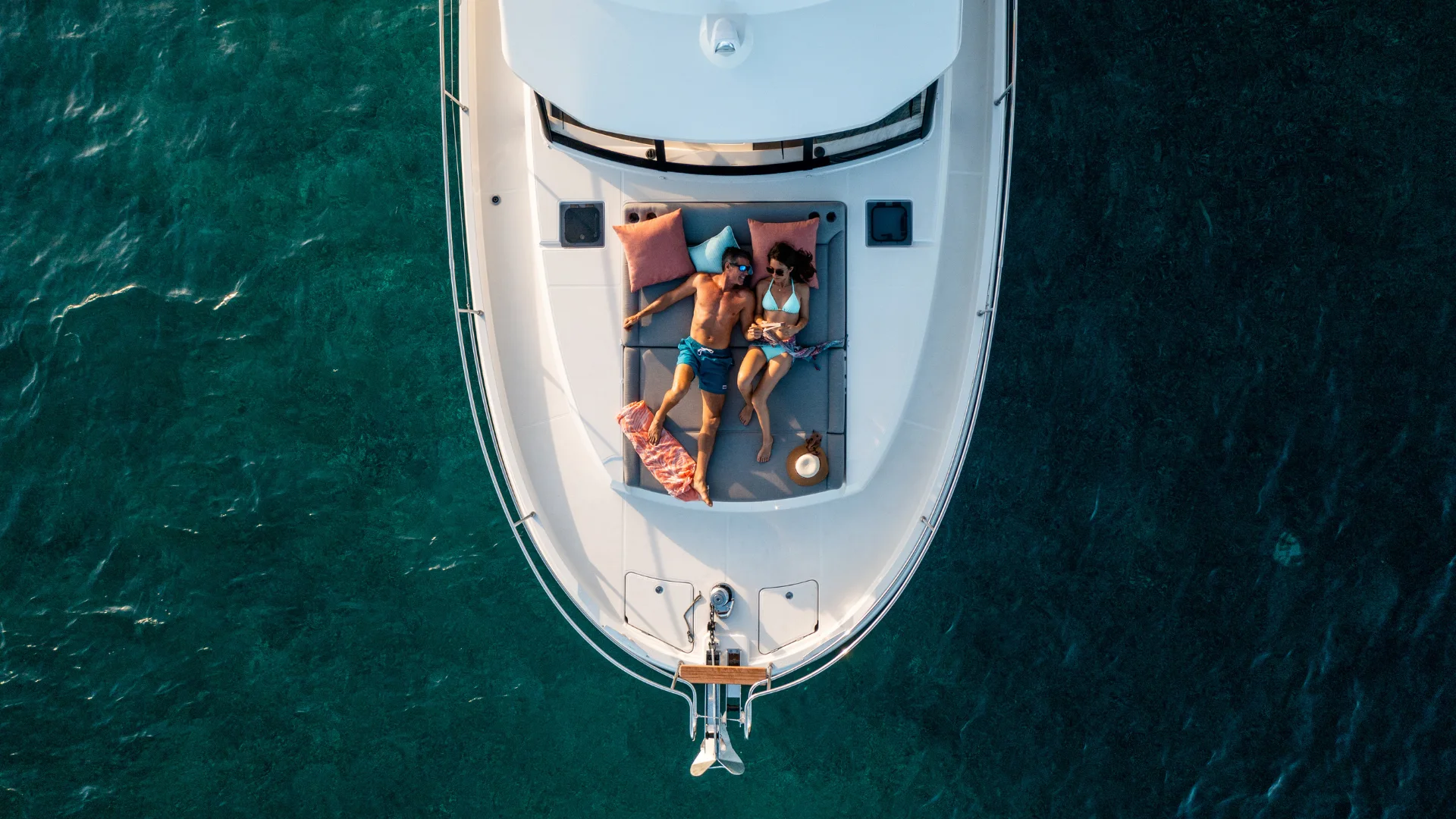 Beneteau Swift Trawler 48 sunpad