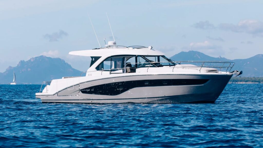 Beneteau Antares 12 Coupe