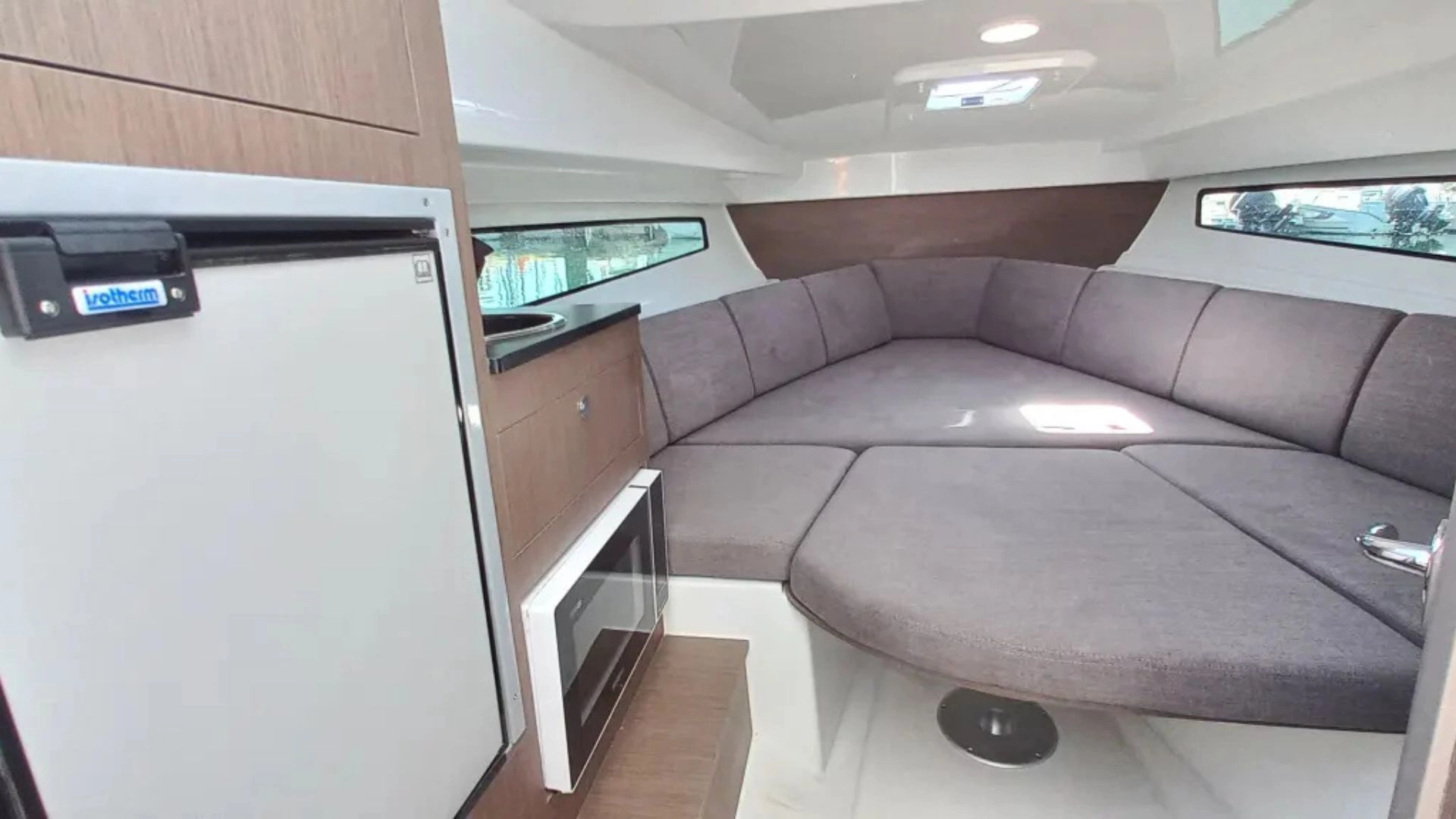 Beneteau Flyer 8 Cabin