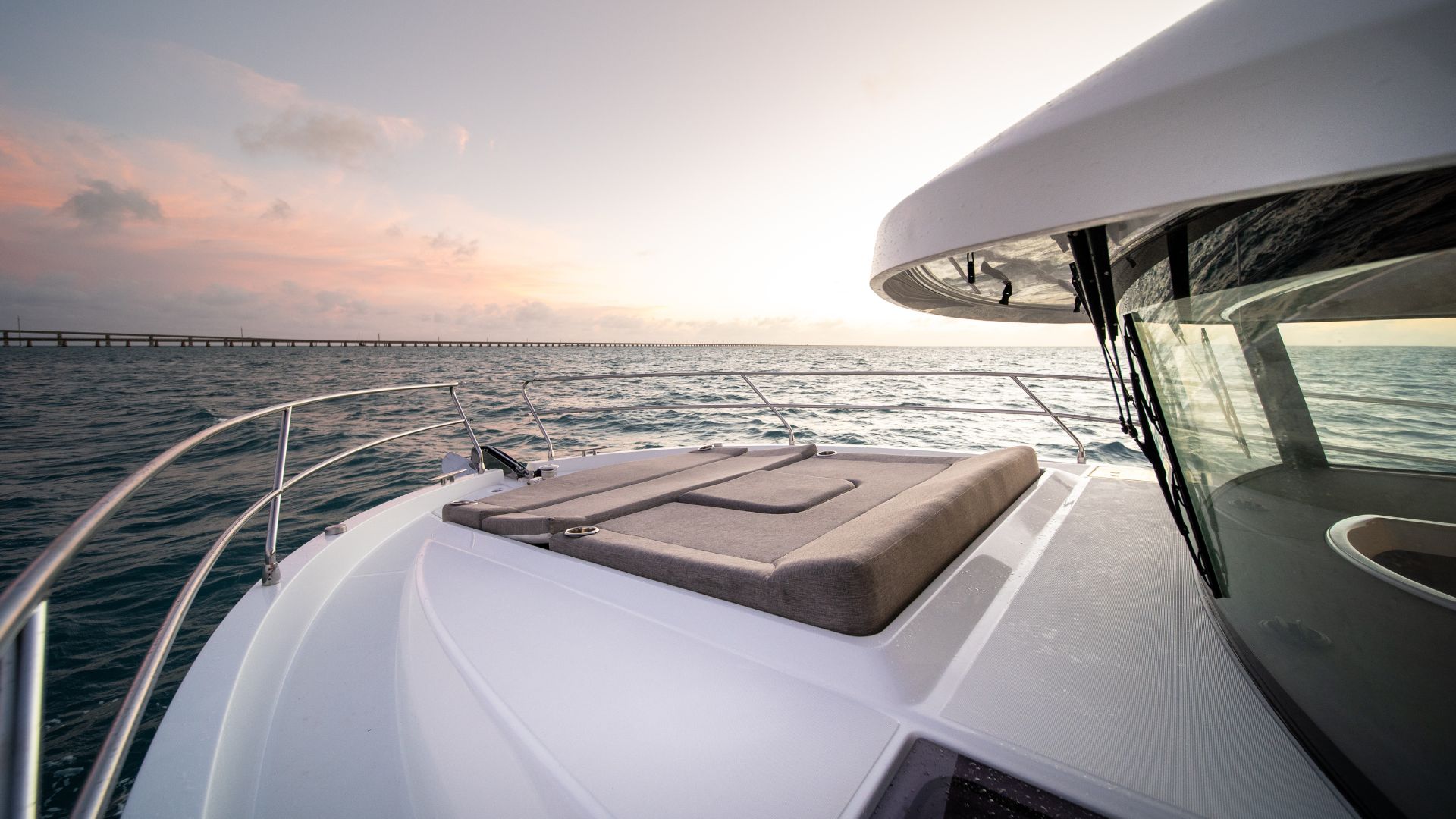 Beneteau Swift Trawler 37 Sunpad