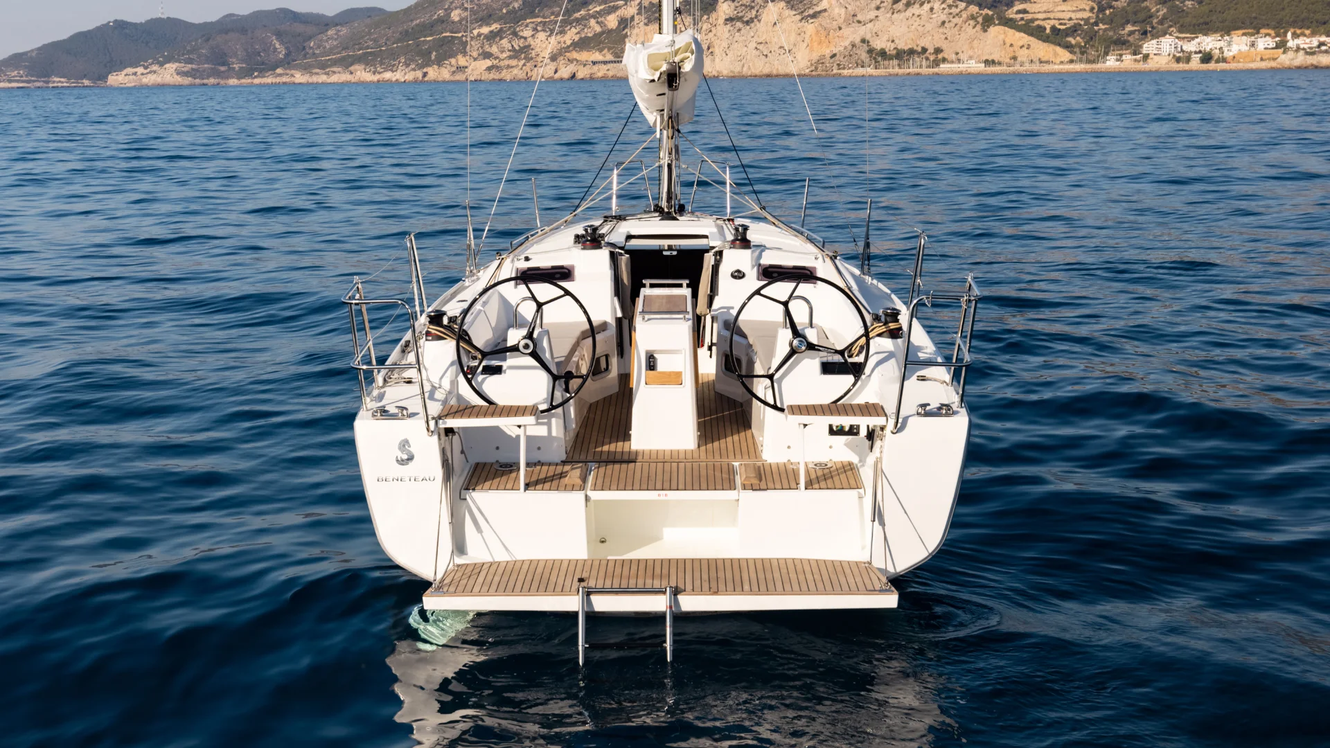 Beneteau Oceanis 34.1 – Must Have Options - 15