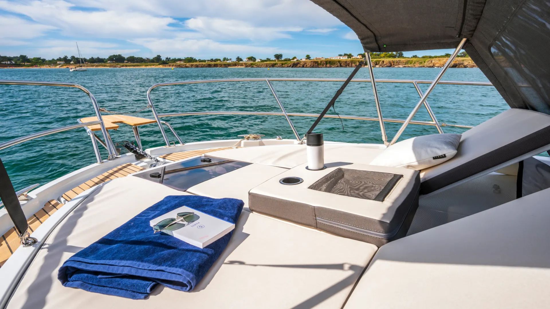 Beneteau Antares 11 Coupe Sunpad