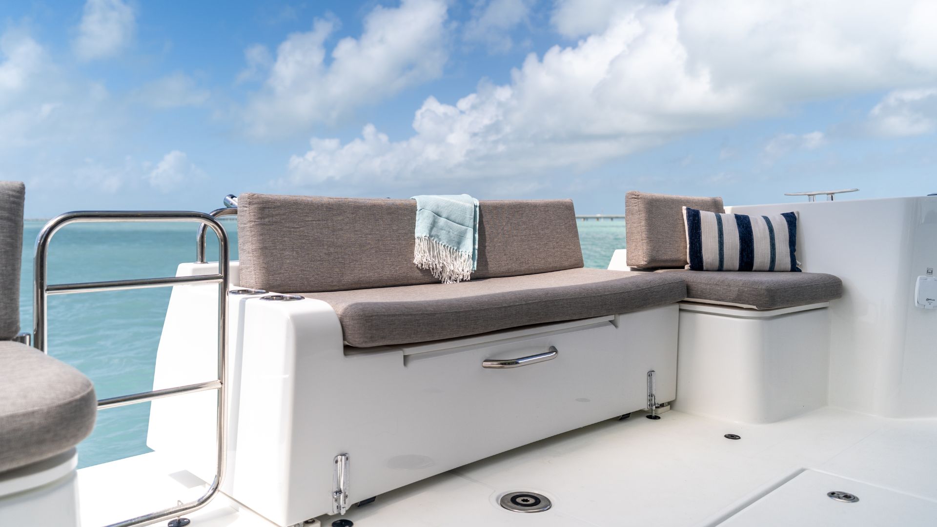 Swift Trawler 37 aft bench