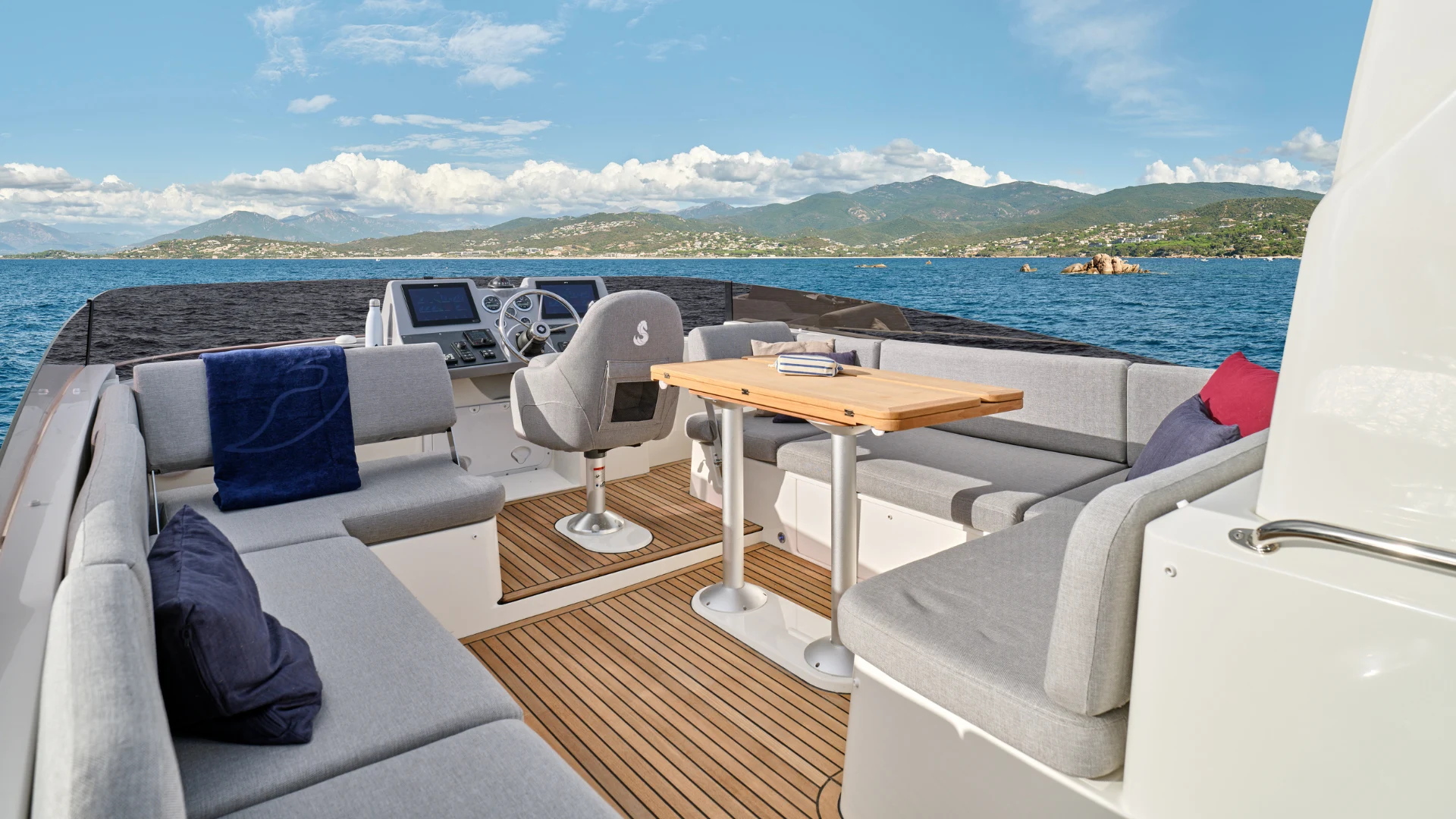 Swift Trawler 48 Sundeck