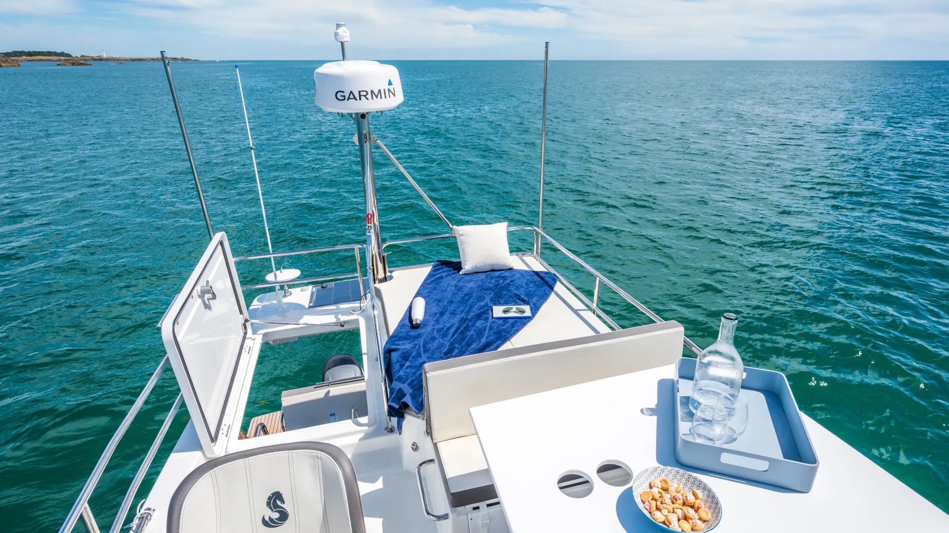 Beneteau Antares 11 Fly Flybridge View