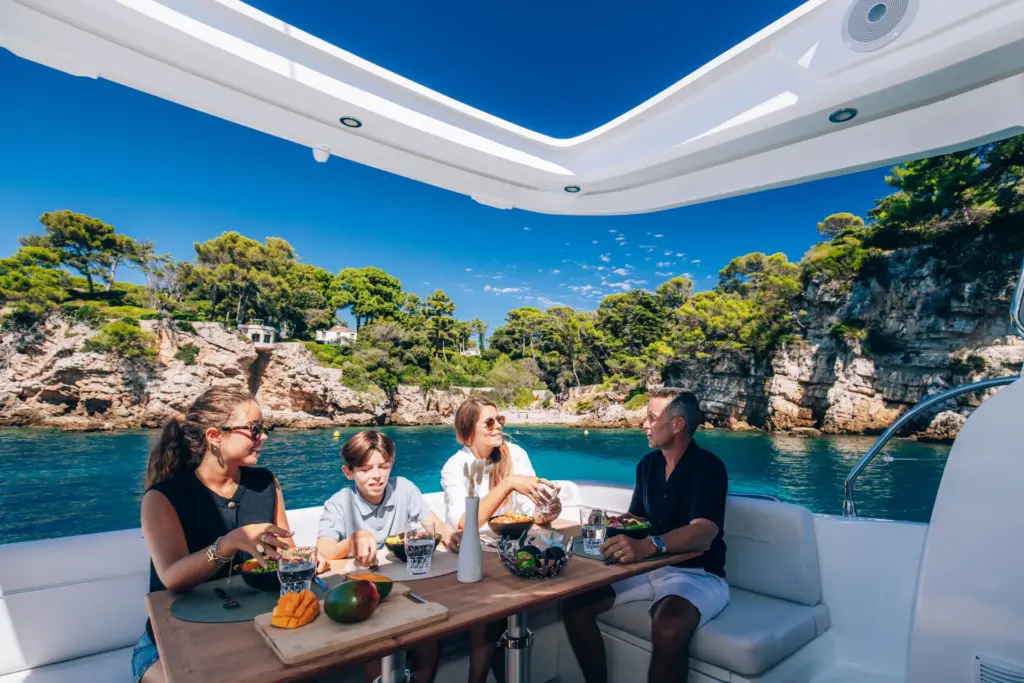 Beneteau Antares 12 Coupe Cockpit Breakfast