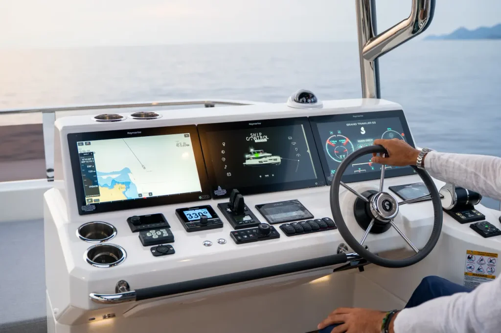 Beneteau Grand Trawler 63 Helm