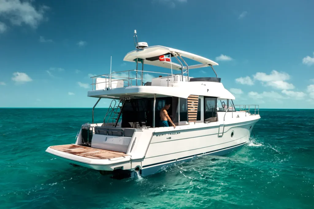 Beneteau Swift Trawler 48 from behind