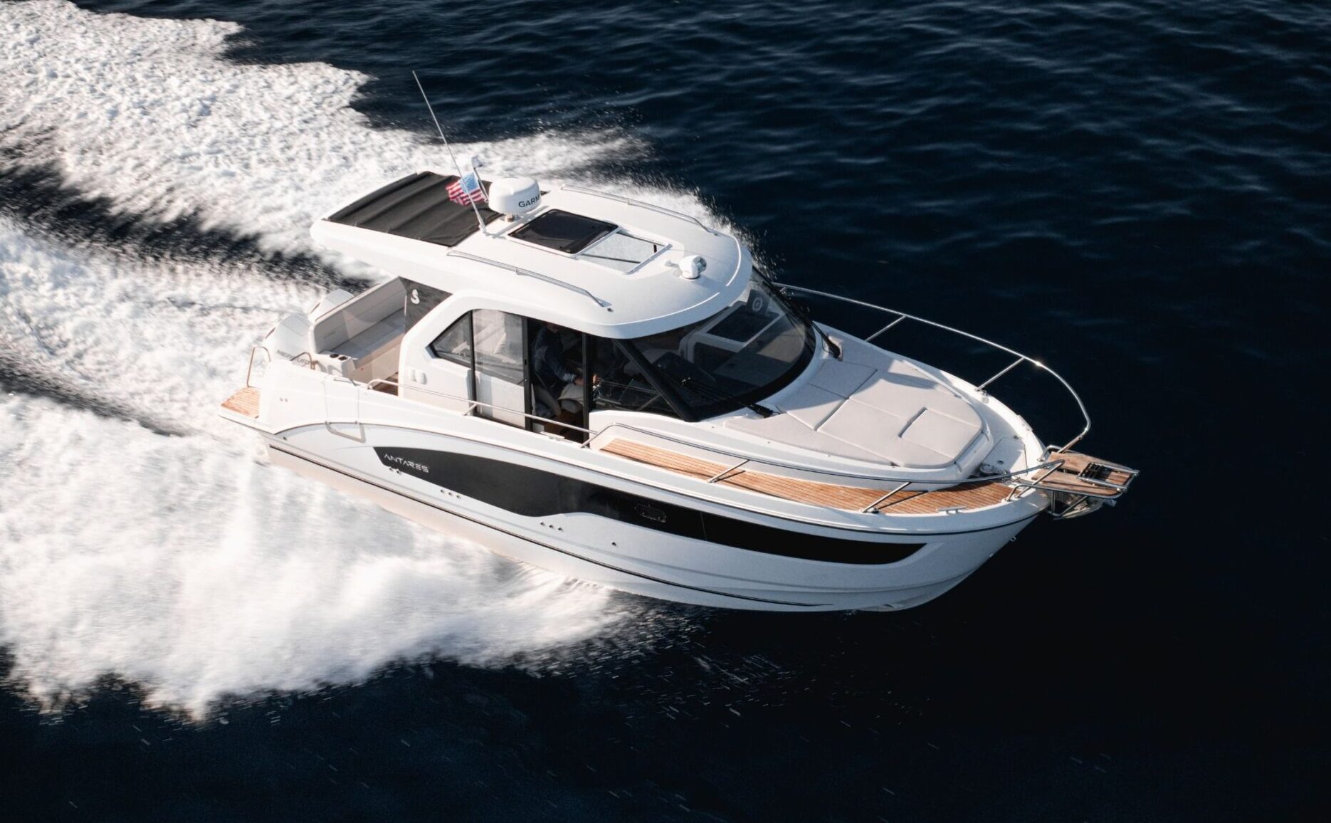 Beneteau Antares 9