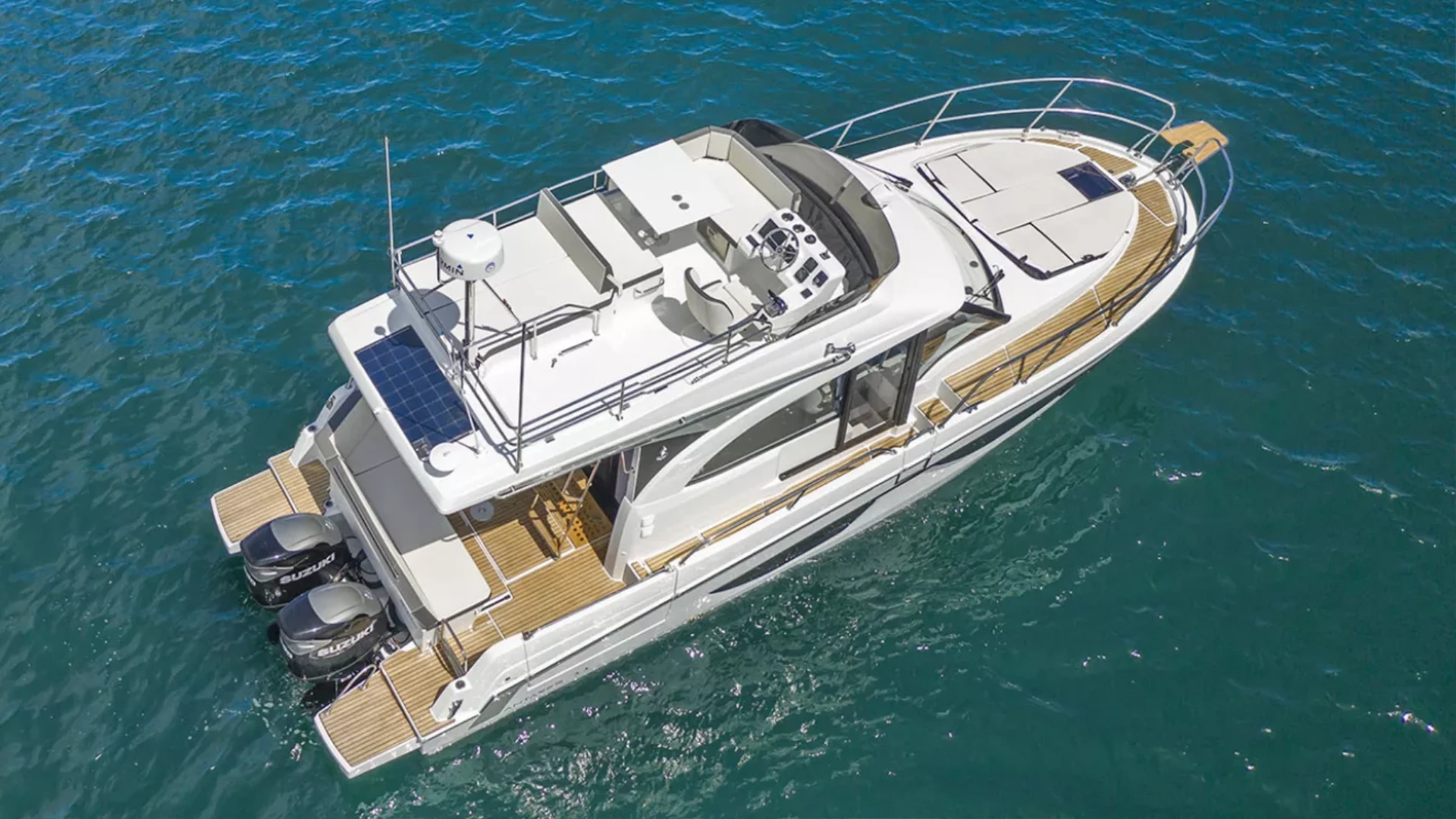 Beneteau Antares 11 Fly Hero