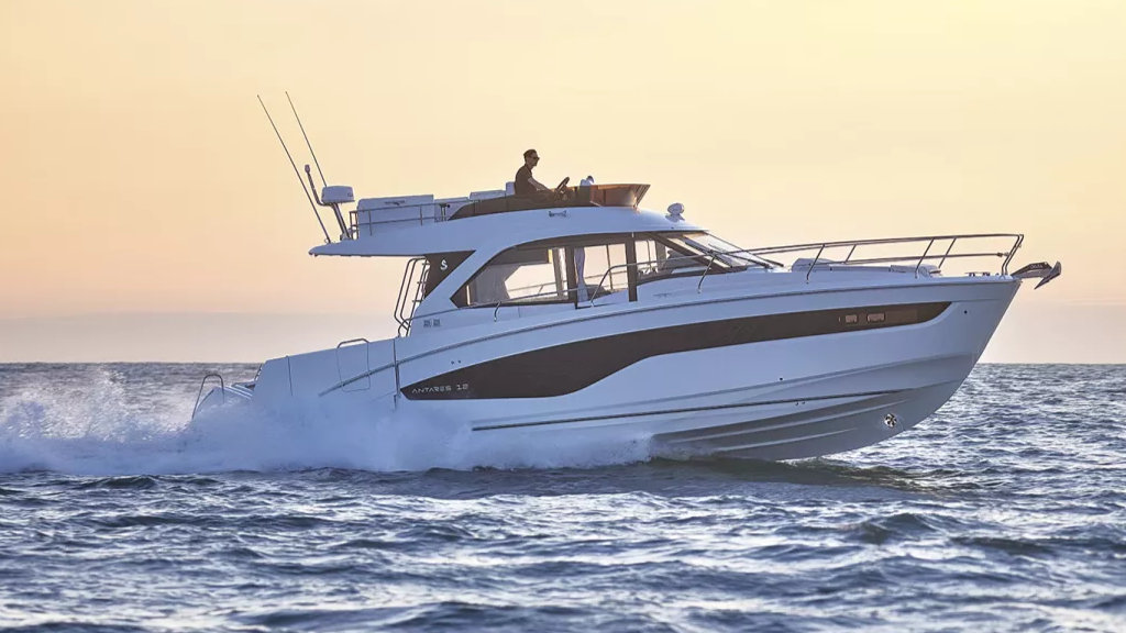 Beneteau Antares 12 Fly