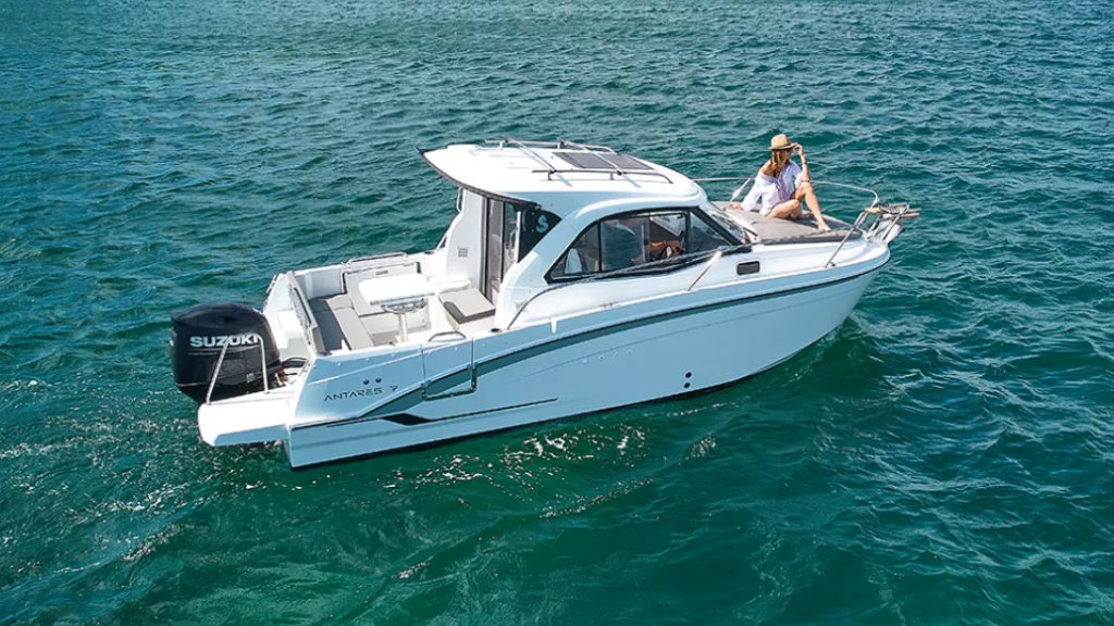 Beneteau Antares 7