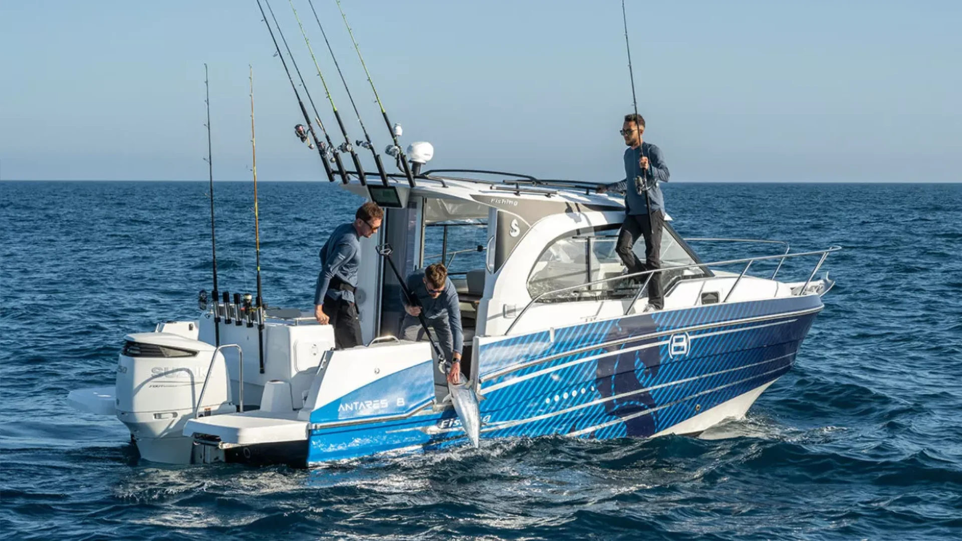 Beneteau Antares 8 Fishing Hero