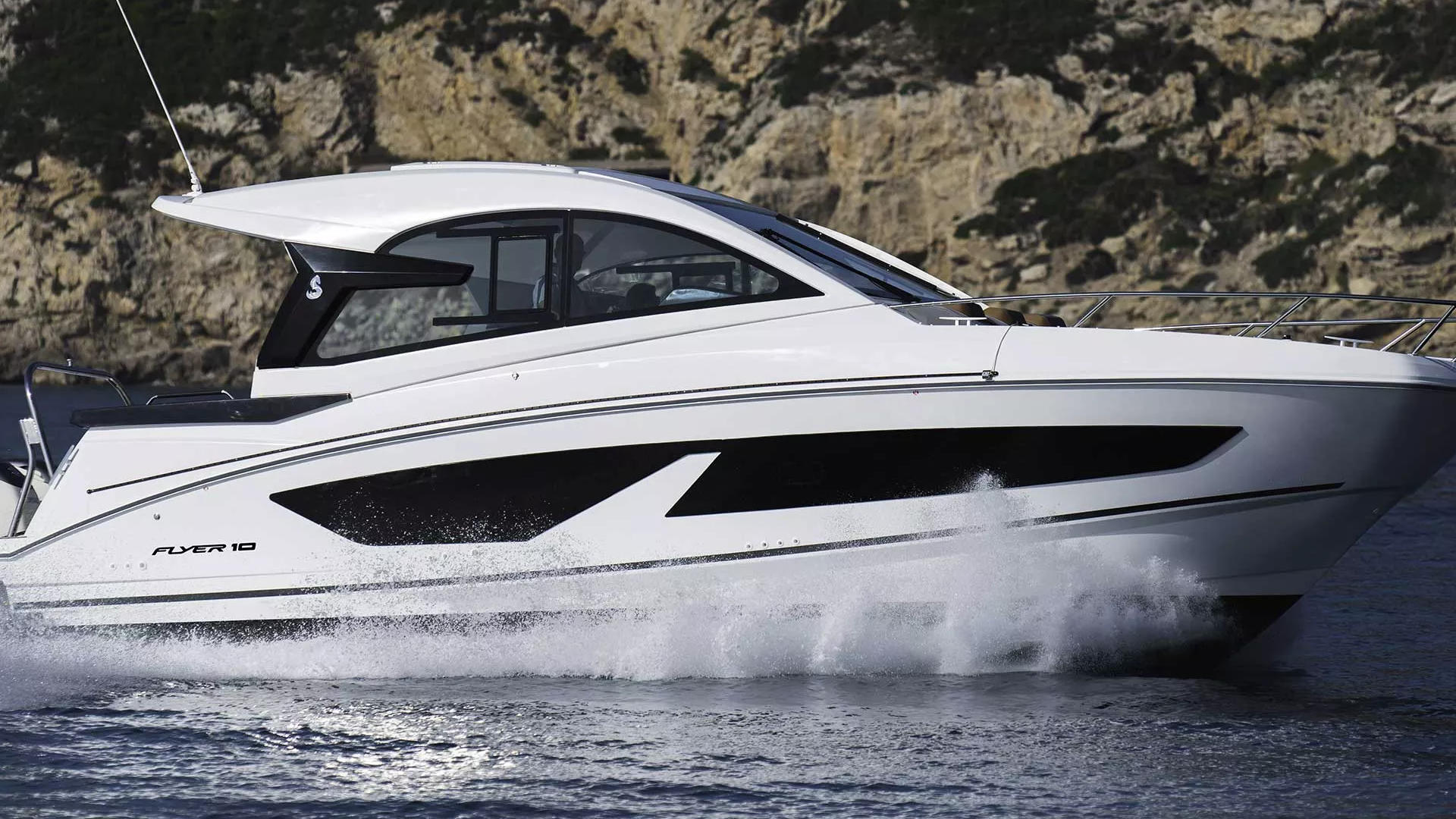 Beneteau Flyer 10 Sport Top