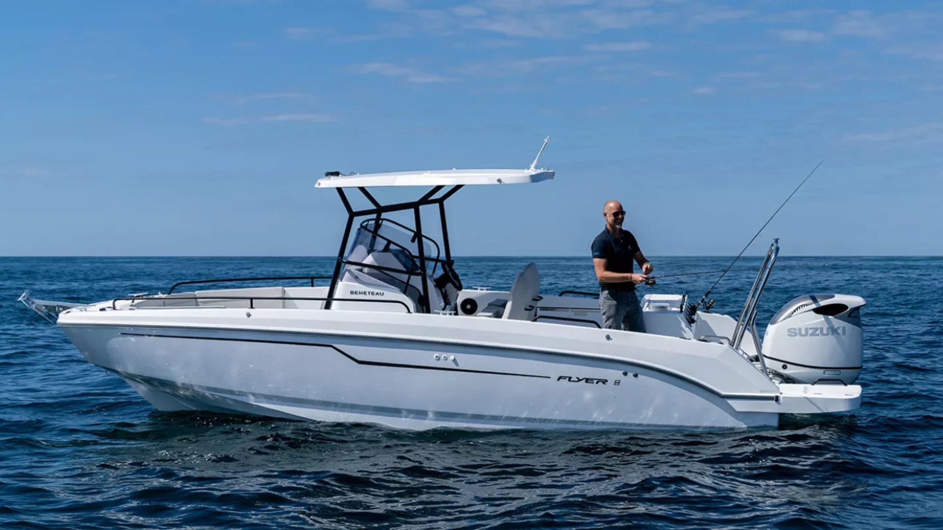 Beneteau Flyer 8 Spacedeck Hero