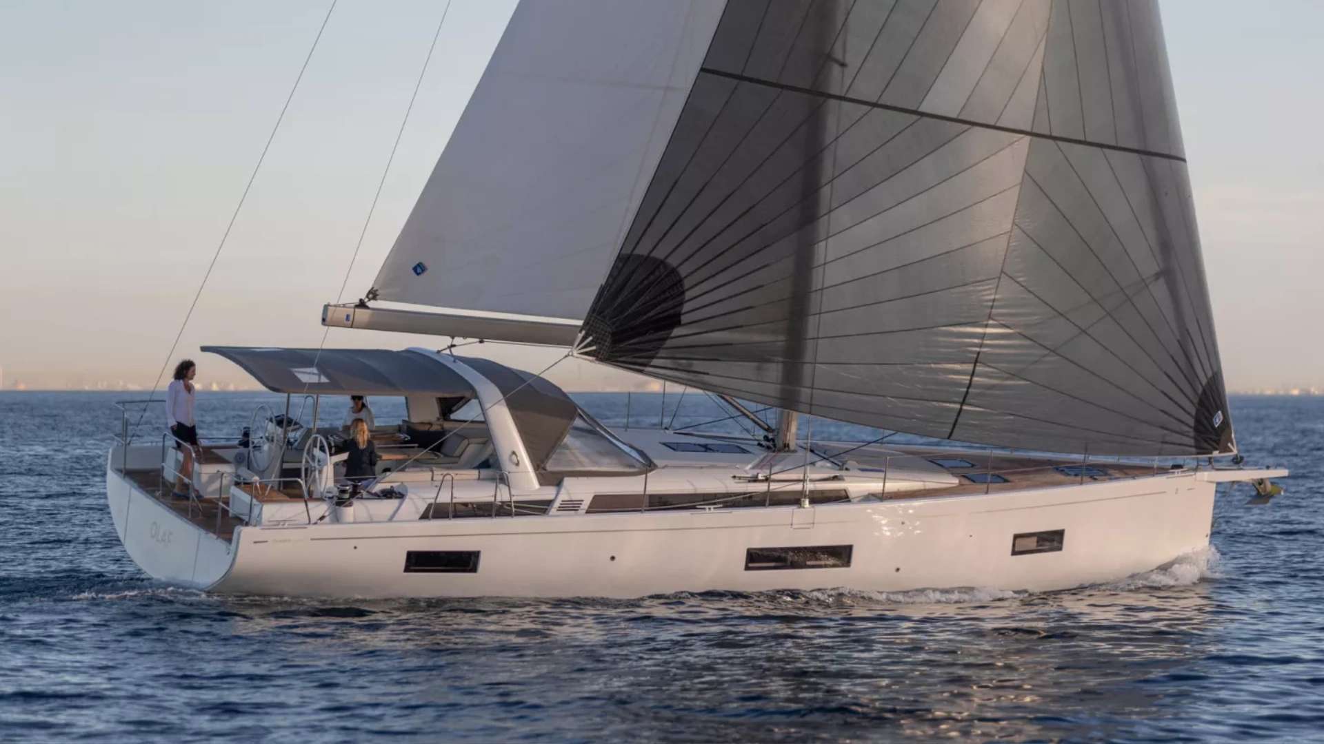 Beneteau Oceanis Yacht 54 Hero
