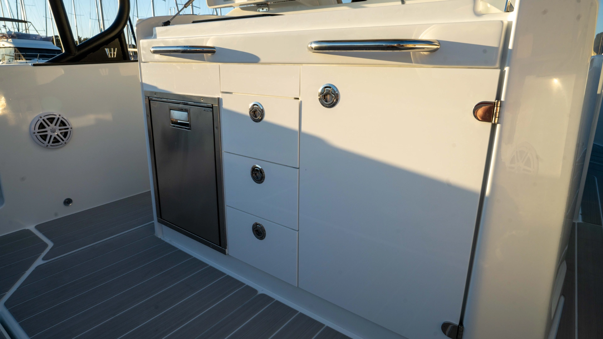 Wellcraft 28 T-Top - 13
