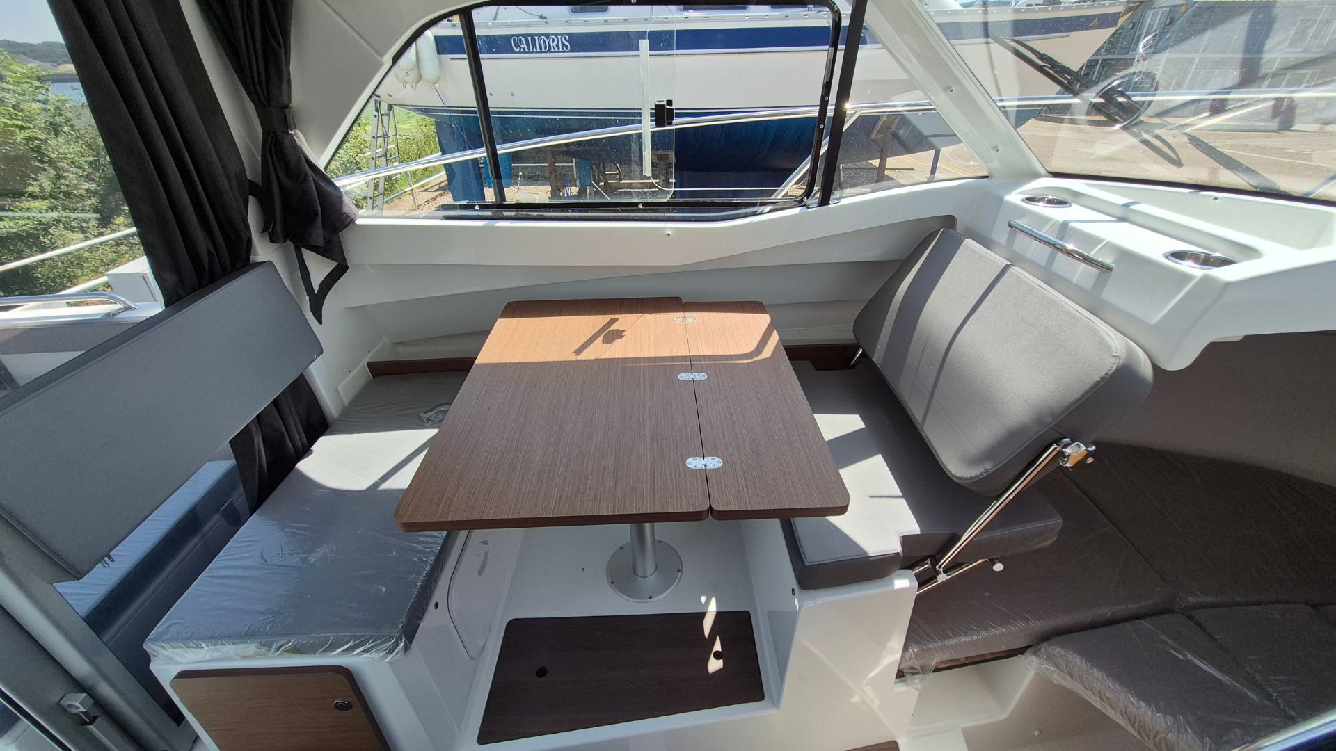 Beneteau Antares 7 OB – V2 – Must Have Options - 20