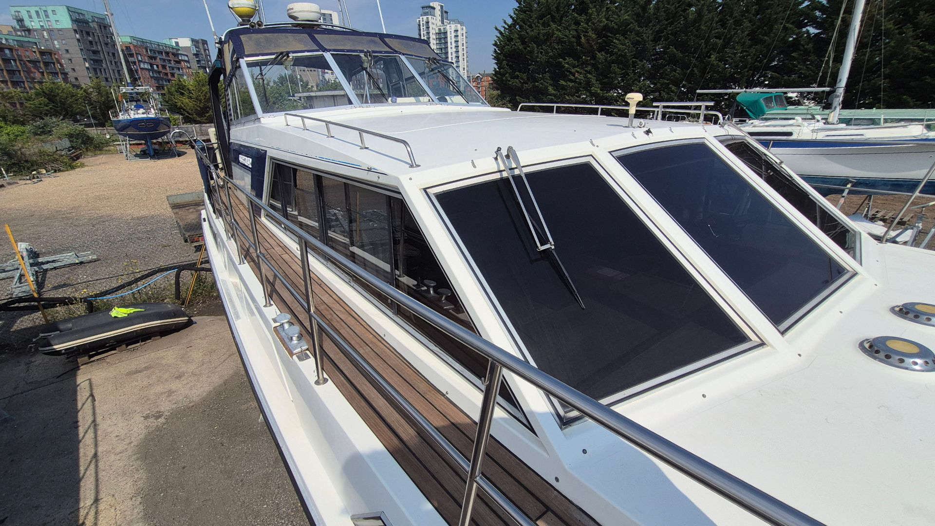 Broom Ocean 42 - 11