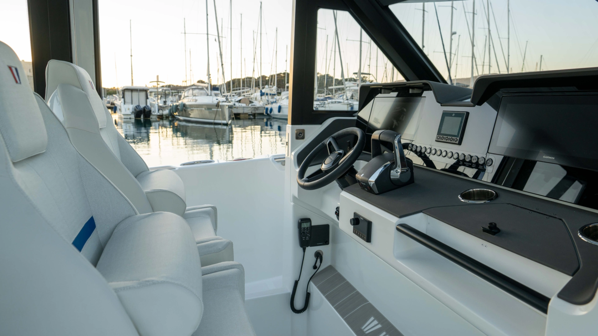Wellcraft 28 Explorer - 5