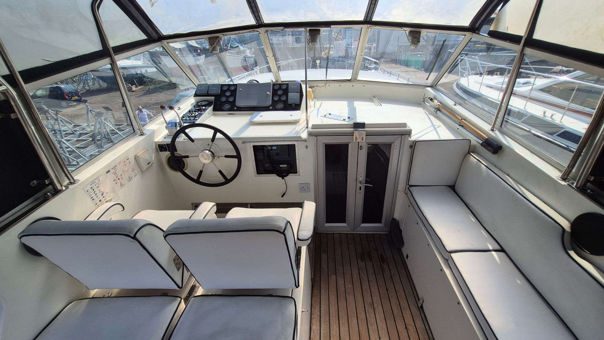 Broom Ocean 42 - 15