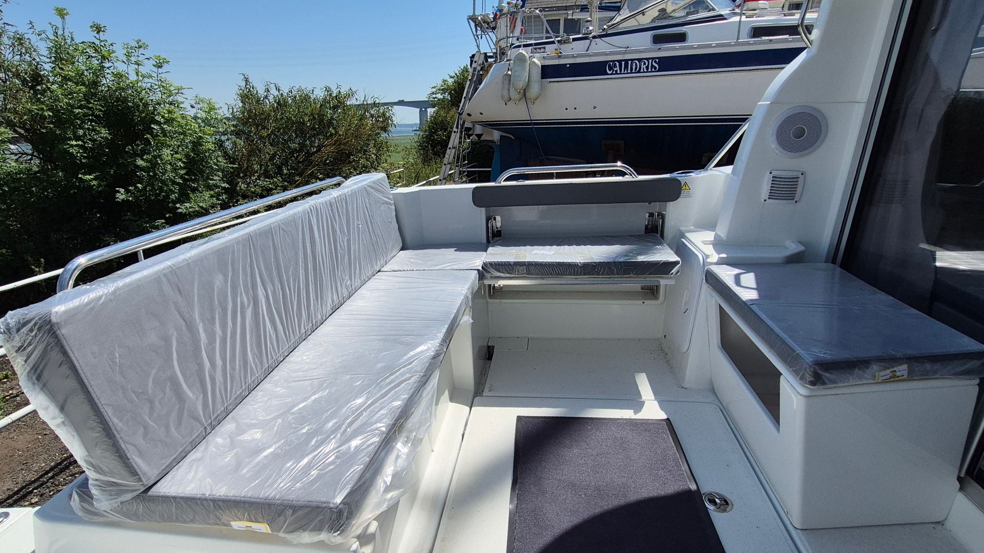 Beneteau Antares 7 OB – V2 – Must Have Options - 13