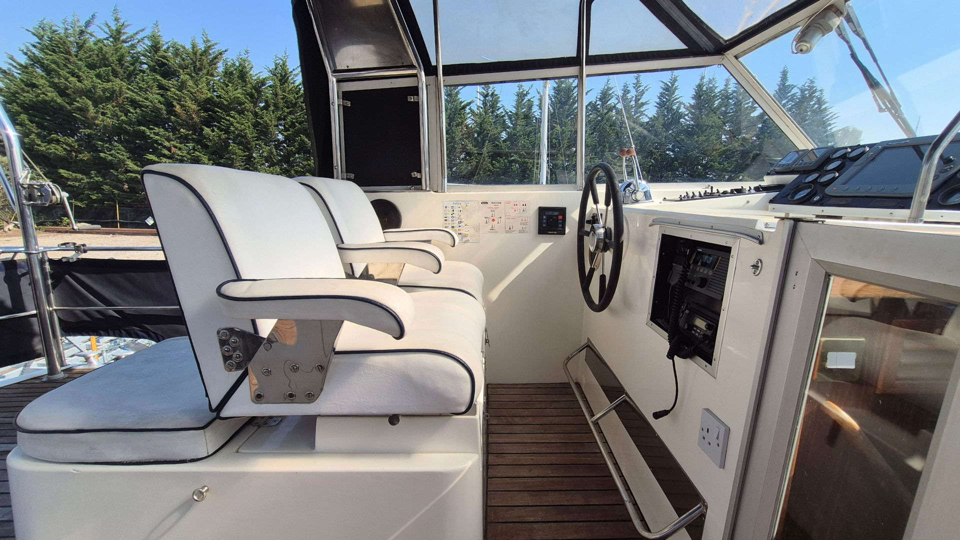 Broom Ocean 42 - 16