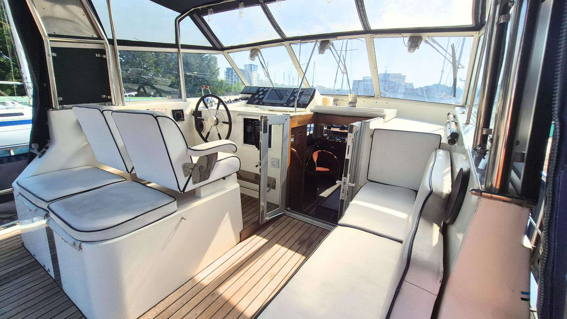 Broom Ocean 42 - 17